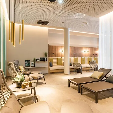 Aja Hotel 4*