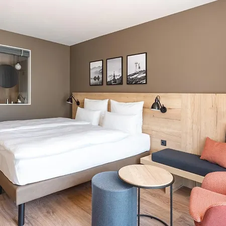Aja Hotel 4*